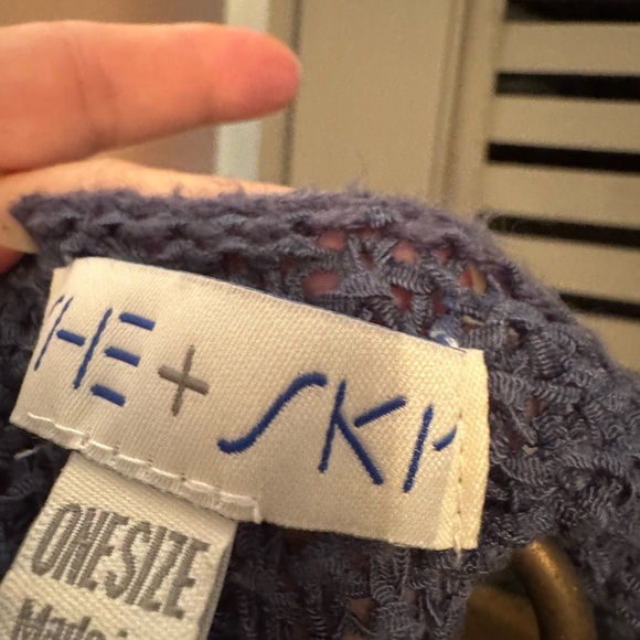 “BUNDLE”  Sky Blue Knit Top and Linen Pant set. - Picture 9 of 11